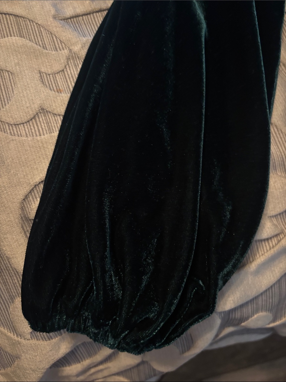 Aura Emerald Velvet V-Neck Mini Dress - Picture 4 of 6